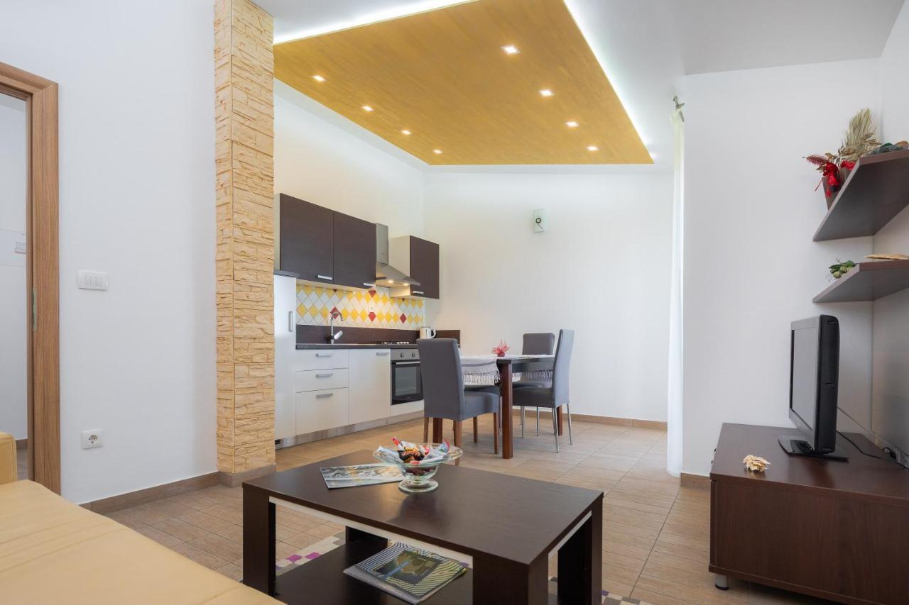 Apartments Vukovic Podstrana Exterior photo